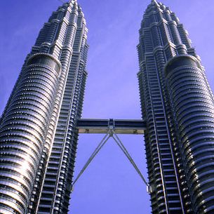 petronas_towers_kl_malaysia